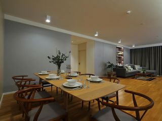 For rent 2 bedrooms serviced apartment in Watthana, Bangkok