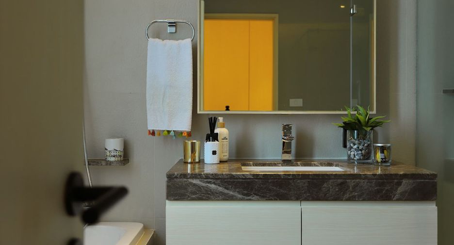 For rent 2 bedrooms serviced apartment in Watthana, Bangkok