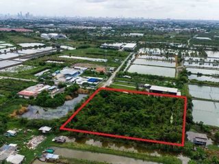 Terreno en venta en Bang Khun Thian, Bangkok