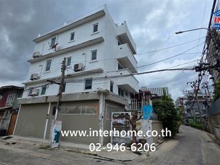 Local comercial en venta de 4 habitaciones en Bang Kho Laem, Bangkok