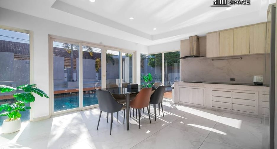 For rent 5 bedrooms villa in Bang Lamung, Chonburi