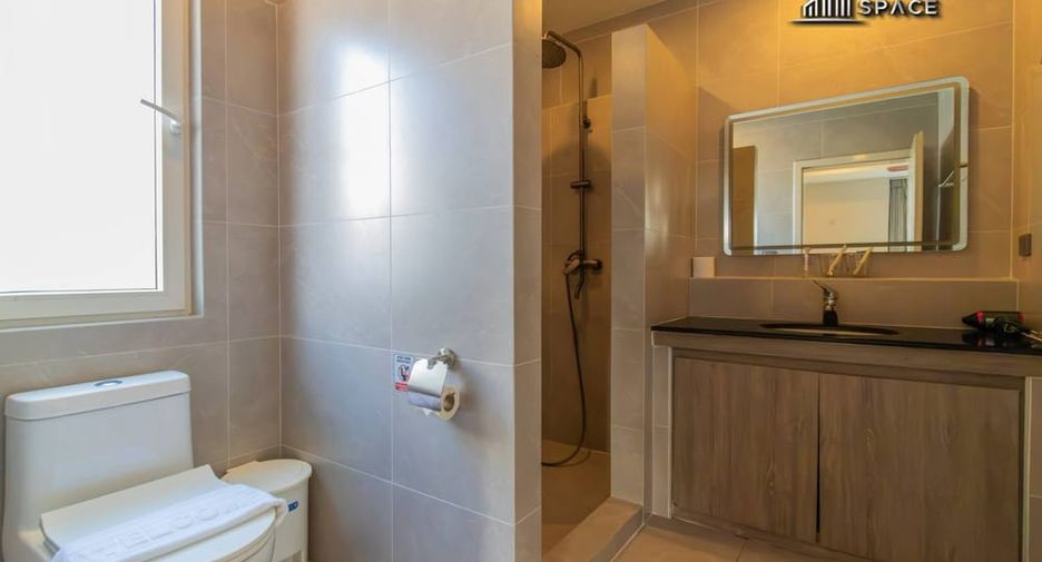 For rent 5 bedrooms villa in Bang Lamung, Chonburi