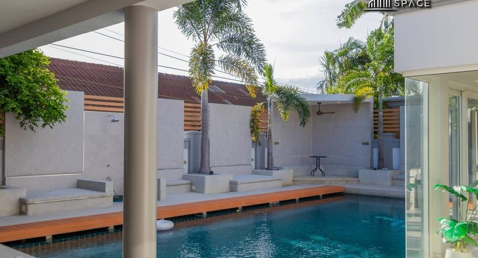 For rent 5 bedrooms villa in Bang Lamung, Chonburi