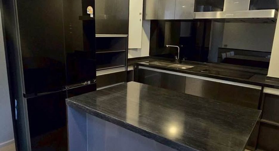 For rent 3 bedrooms condo in Watthana, Bangkok