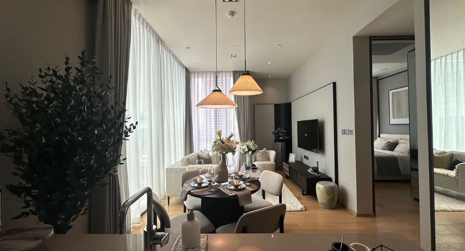 For rent 2 bedrooms condo in Pathum Wan, Bangkok