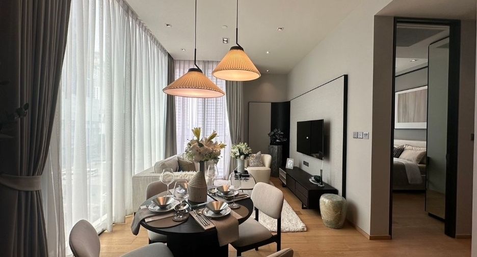 For rent 2 bedrooms condo in Pathum Wan, Bangkok