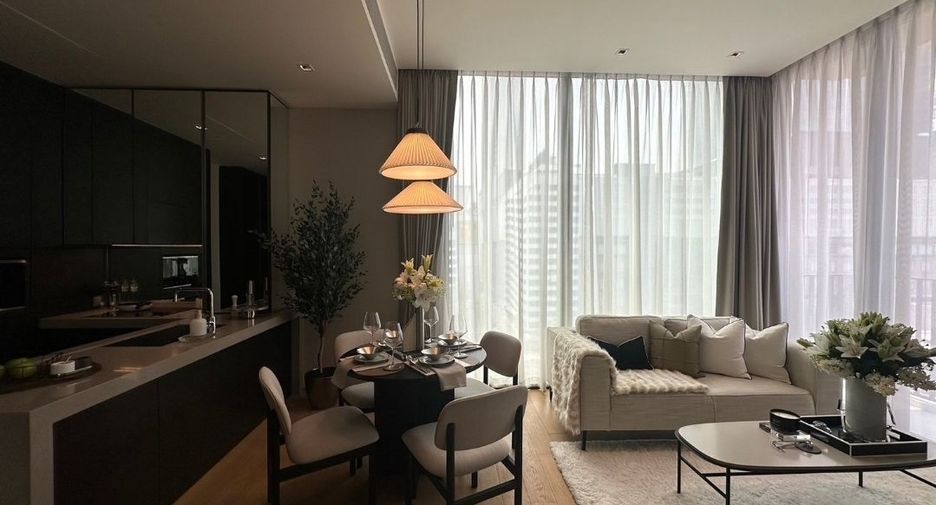 For rent 2 bedrooms condo in Pathum Wan, Bangkok