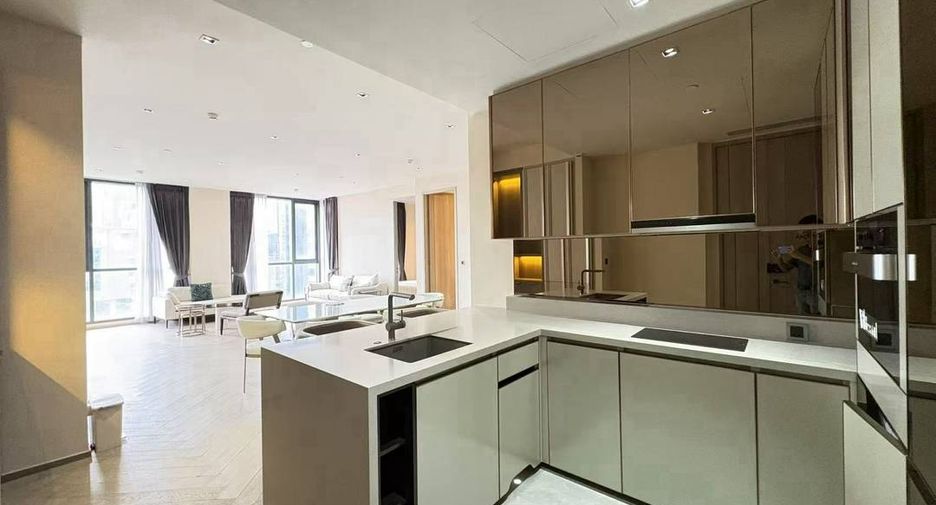 For rent 2 bedrooms condo in Sathon, Bangkok
