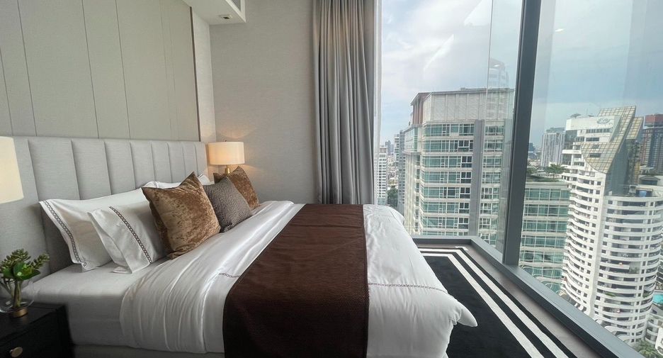 For rent 2 bedrooms condo in Khlong Toei, Bangkok