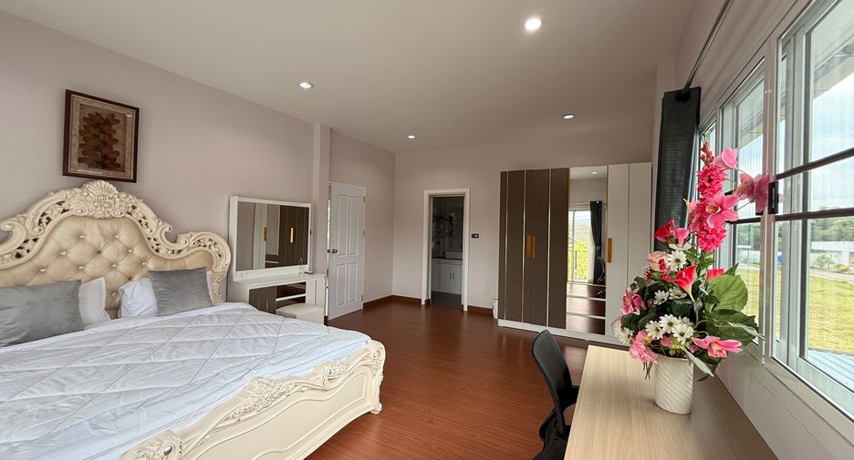 For rent and for sale 5 bedrooms house in San Sai, Chiang Mai