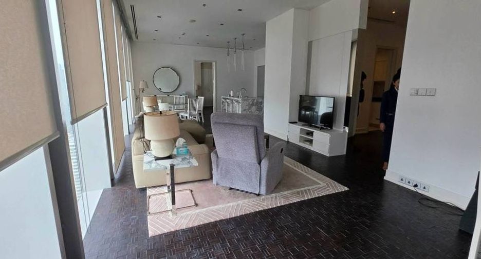 Condo en alquiler de 2 habitaciones en Sathon, Bangkok