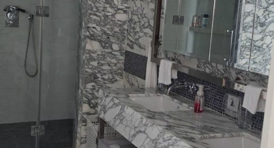 Condo en alquiler de 2 habitaciones en Sathon, Bangkok
