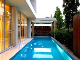 Haus zur Miete mit 4 Zimmer in Watthana, Bangkok