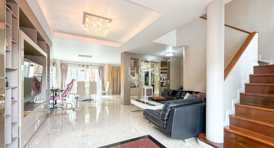 For sale 5 bedrooms house in Taling Chan, Bangkok