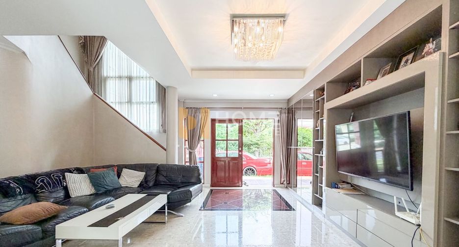 For sale 5 bedrooms house in Taling Chan, Bangkok
