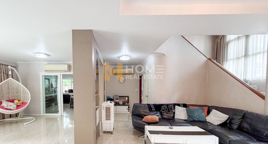 For sale 5 bedrooms house in Taling Chan, Bangkok
