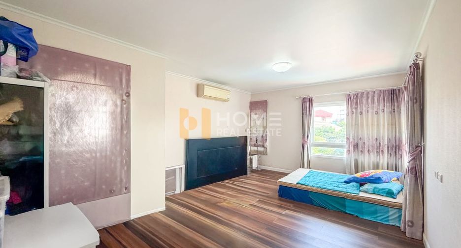 For sale 5 bedrooms house in Taling Chan, Bangkok