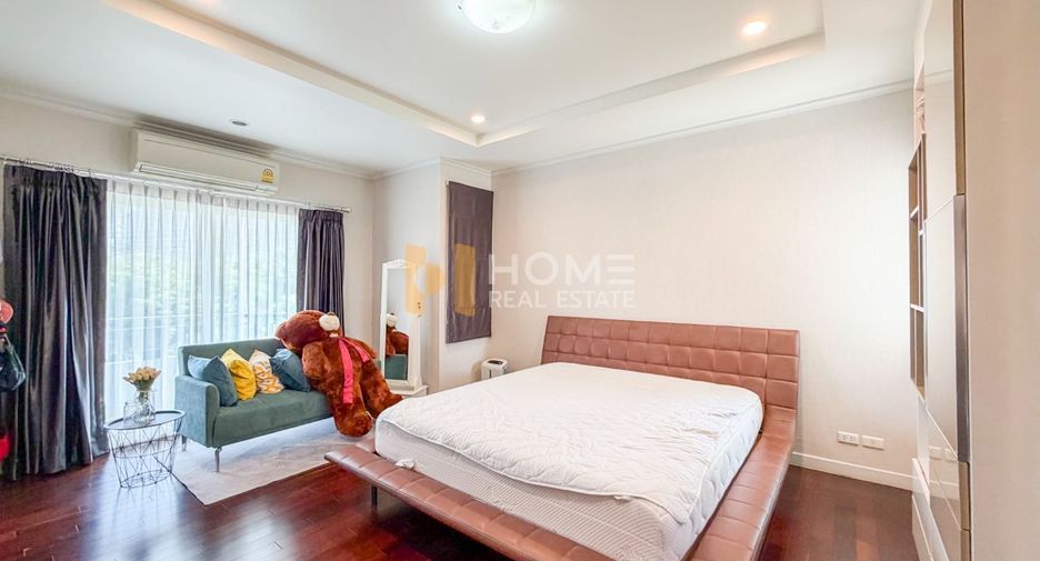 For sale 5 bedrooms house in Taling Chan, Bangkok