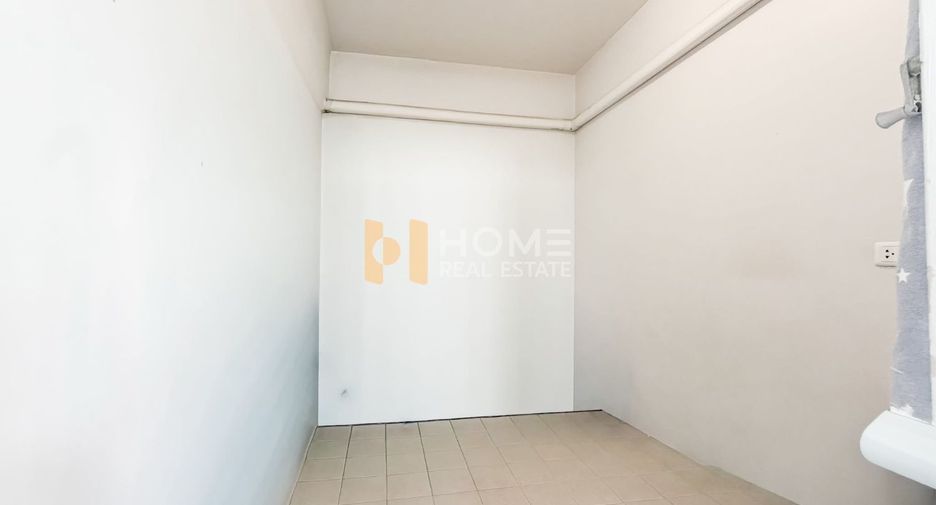 For sale 5 bedrooms house in Taling Chan, Bangkok