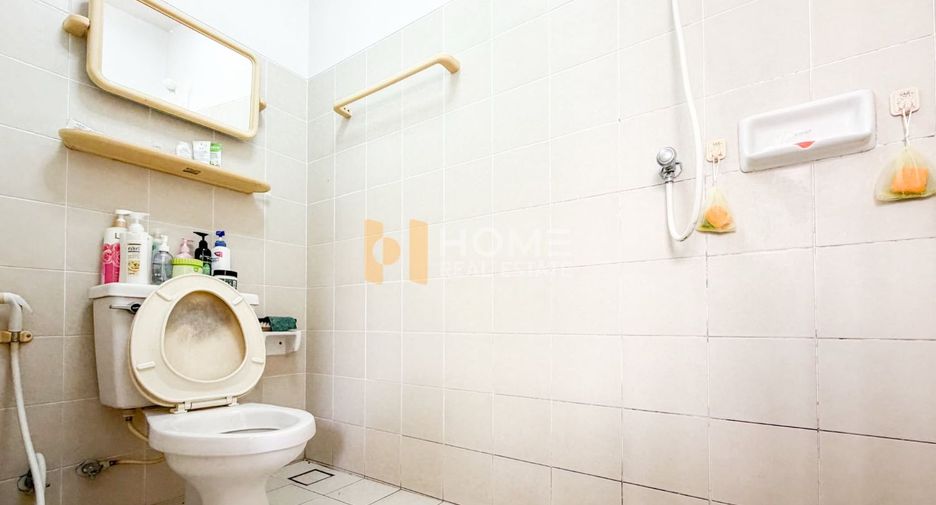 For sale 5 bedrooms house in Taling Chan, Bangkok