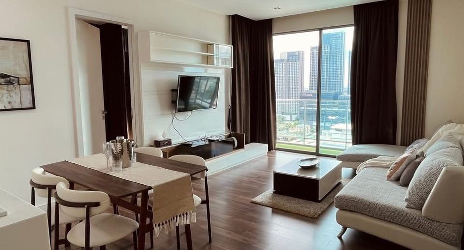 For rent 2 bedrooms condo in Phra Khanong, Bangkok