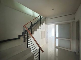 Local comercial en venta de 3 habitaciones en Khan Na Yao, Bangkok