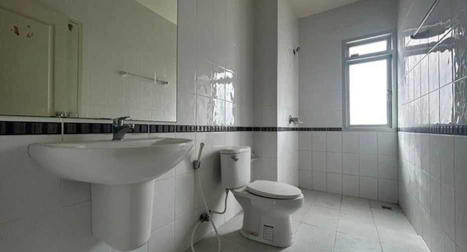 Local comercial en venta de 3 habitaciones en Khan Na Yao, Bangkok