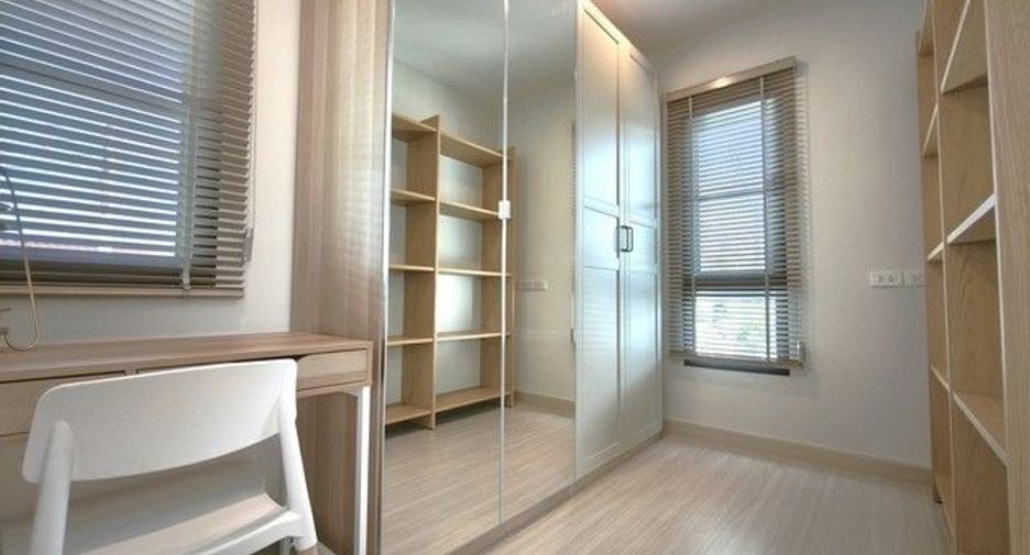 For rent 3 bedrooms house in Ban Bueng, Chonburi