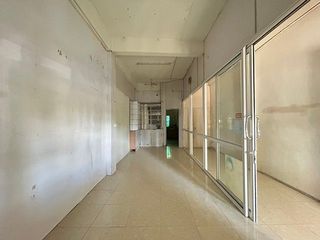 Local comercial en venta de 3 habitaciones en Nong Chok, Bangkok