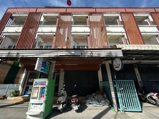 Local comercial en venta de 3 habitaciones en Nong Chok, Bangkok