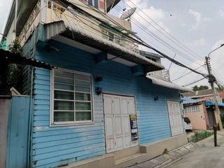 Local comercial en venta de 3 habitaciones en Bangkok Noi, Bangkok