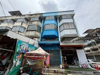 Gewerbefläche zum Kauf mit 4 Zimmer in Chom Thong, Bangkok