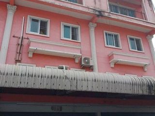 Local comercial en venta de 5 habitaciones en Thung Khru, Bangkok