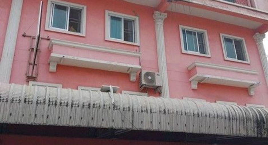 Local comercial en venta de 5 habitaciones en Thung Khru, Bangkok