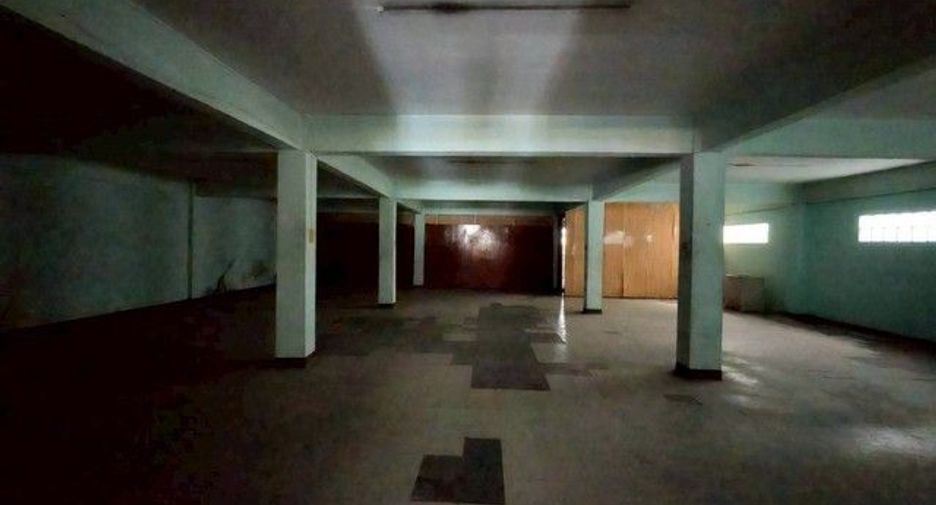 For sale 4 ベッドルーム retail Space in Chom Thong, Bangkok
