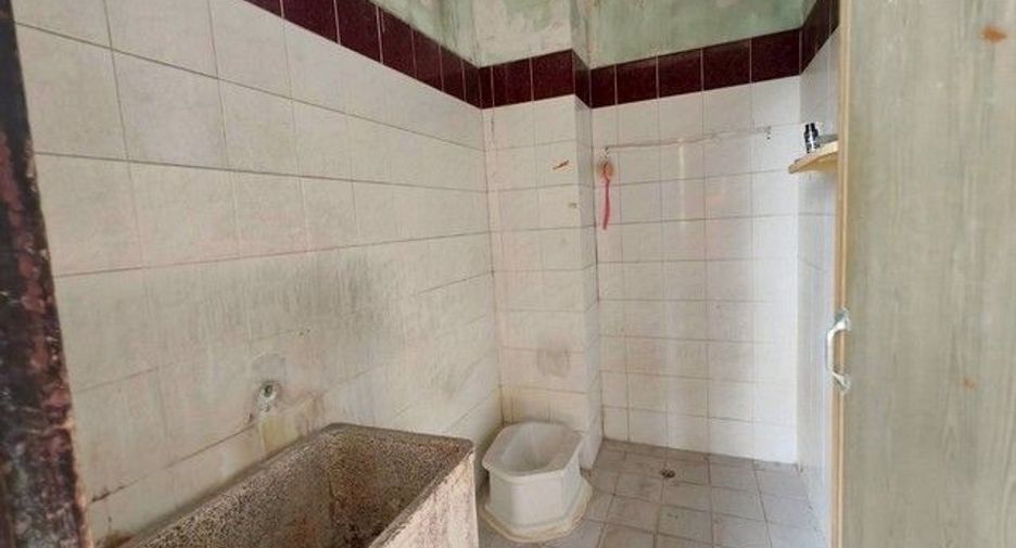 Local comercial en venta de 3 habitaciones en Chom Thong, Bangkok