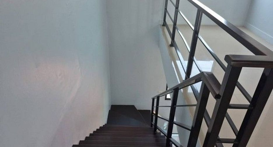 For sale 2 bedrooms retail Space in Sai Mai, Bangkok