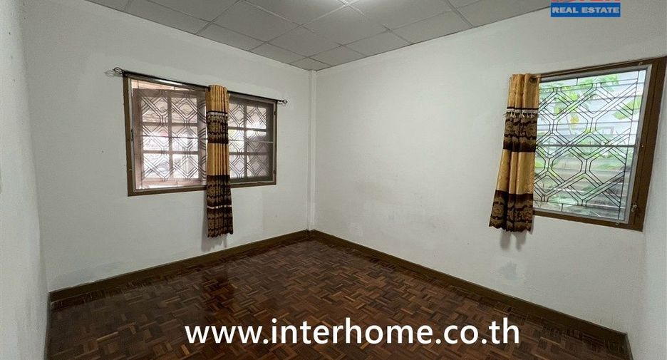 Haus zum Kauf mit 3 Zimmer in Min Buri, Bangkok