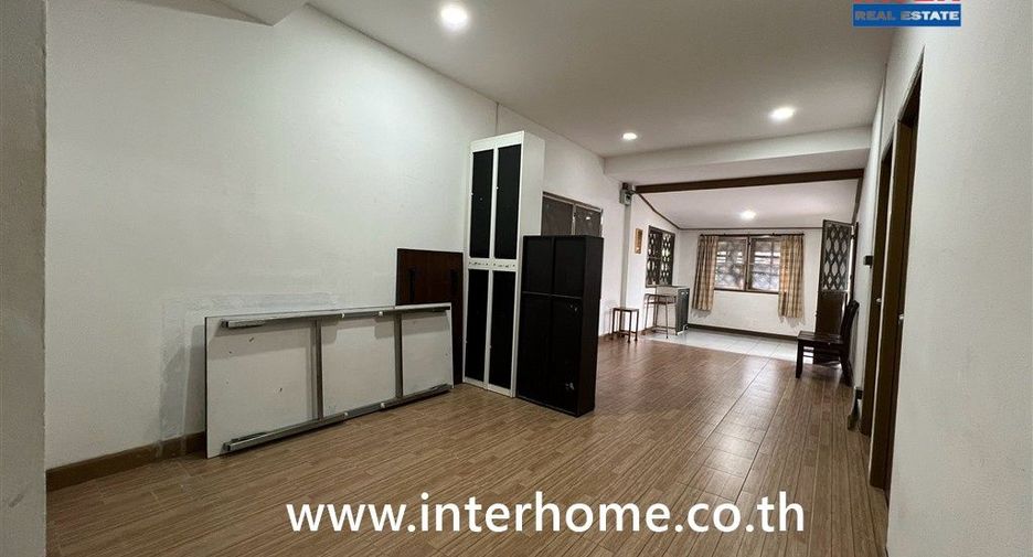 Haus zum Kauf mit 3 Zimmer in Min Buri, Bangkok
