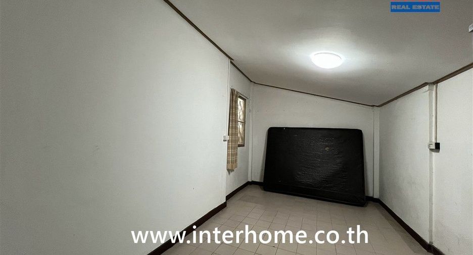 Haus zum Kauf mit 3 Zimmer in Min Buri, Bangkok