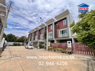 For sale 4 bedrooms townhouse in Mueang Nonthaburi, Nonthaburi