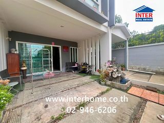 For sale 4 bedrooms townhouse in Mueang Nonthaburi, Nonthaburi