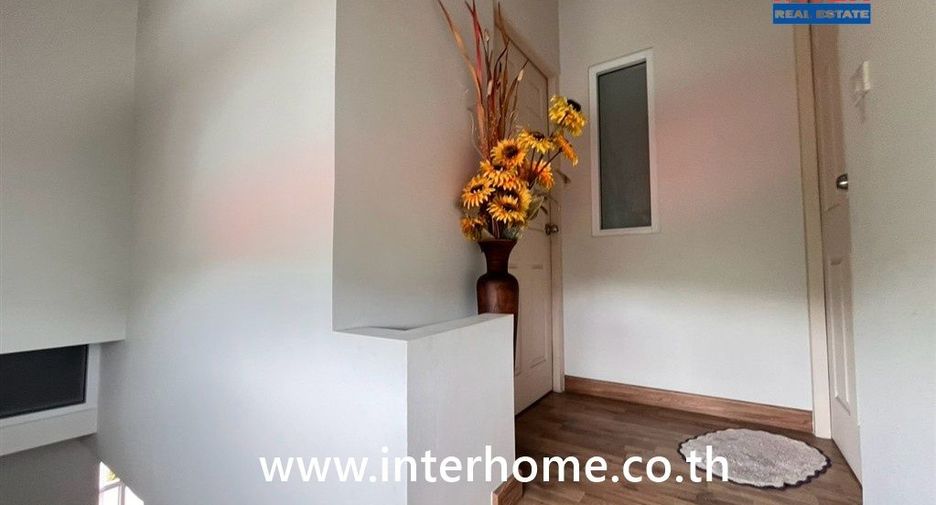 For sale 4 bedrooms townhouse in Mueang Nonthaburi, Nonthaburi