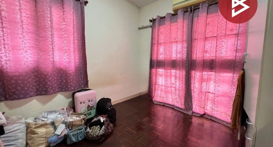 For sale 3 bedrooms house in Nakhon Chai Si, Nakhon Pathom