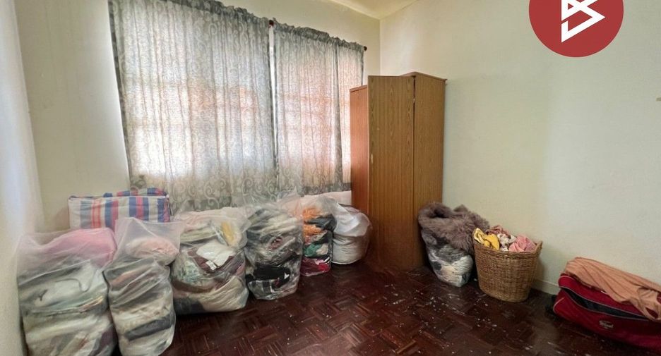 For sale 3 bedrooms house in Nakhon Chai Si, Nakhon Pathom