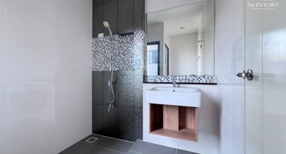 For sale 3 ベッドルーム townhouse in Bang Kruai, Nonthaburi