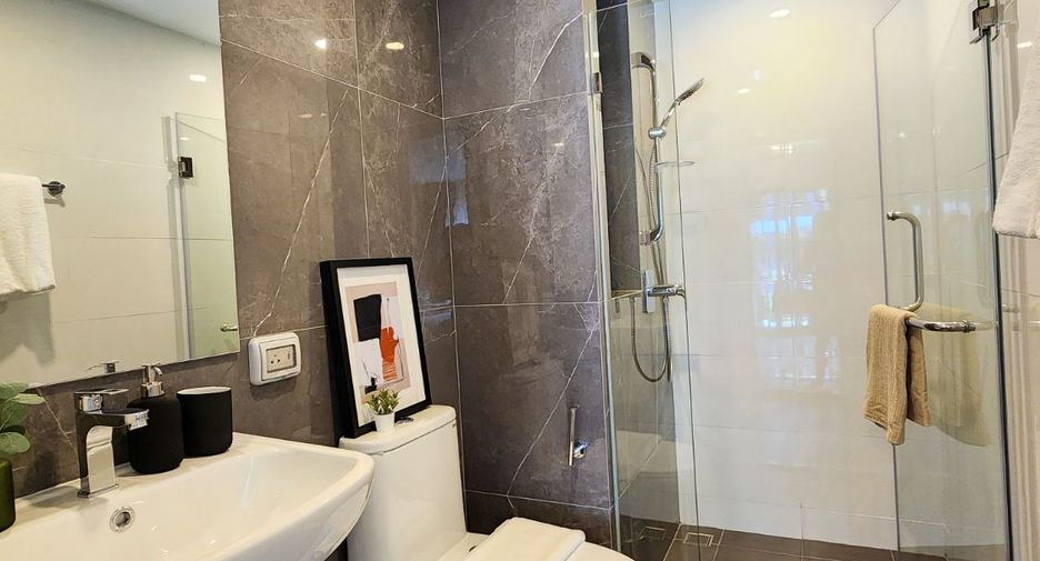 For rent 1 bed condo in Mueang Chon Buri, Chonburi