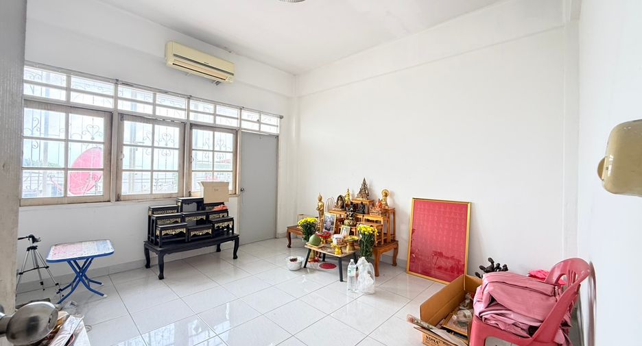Local comercial en venta de 5 habitaciones en Taling Chan, Bangkok