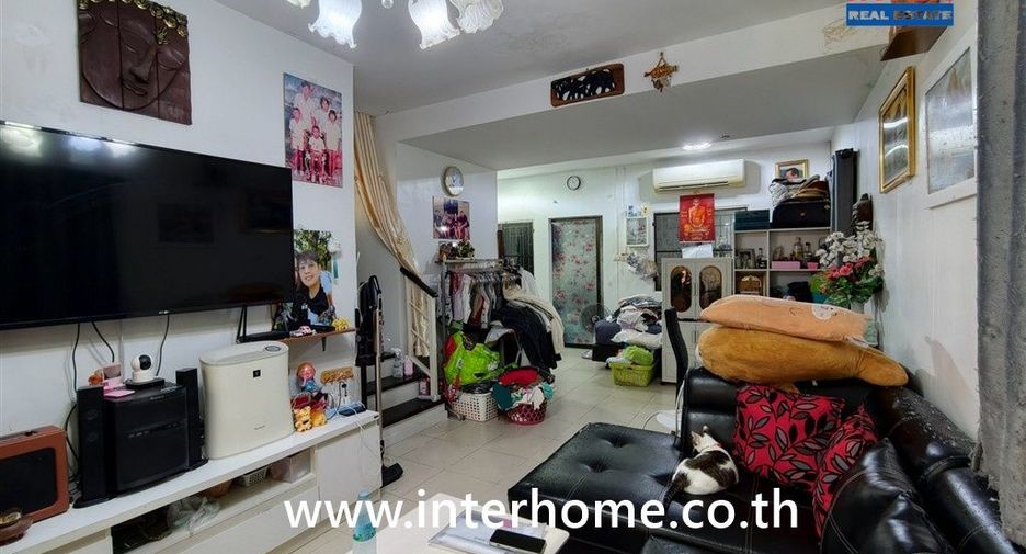 For sale 3 bedrooms townhouse in Khlong Luang, Pathum Thani