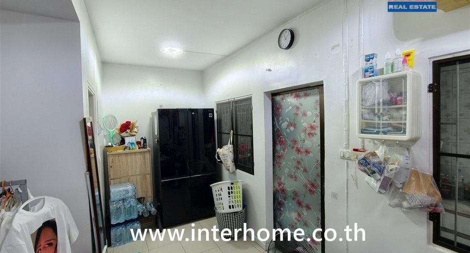 For sale 3 bedrooms townhouse in Khlong Luang, Pathum Thani